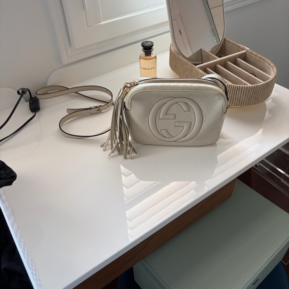 Gucci Soho Disco Bag in soft cream color